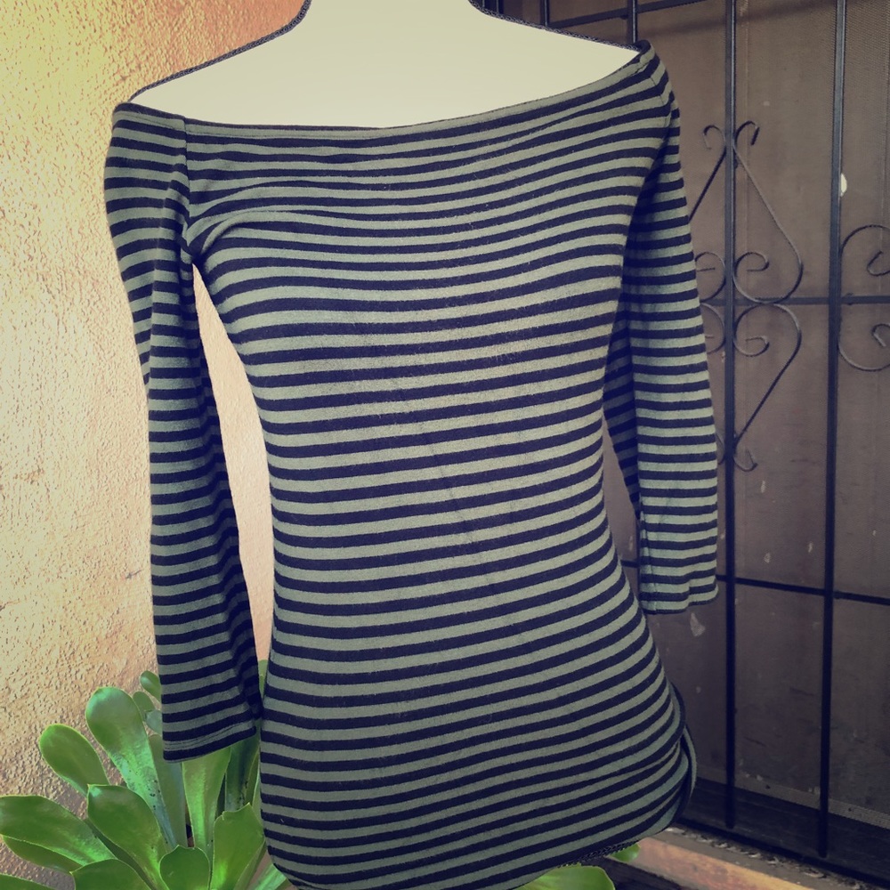 Genesa convertible off the shoulder knit top